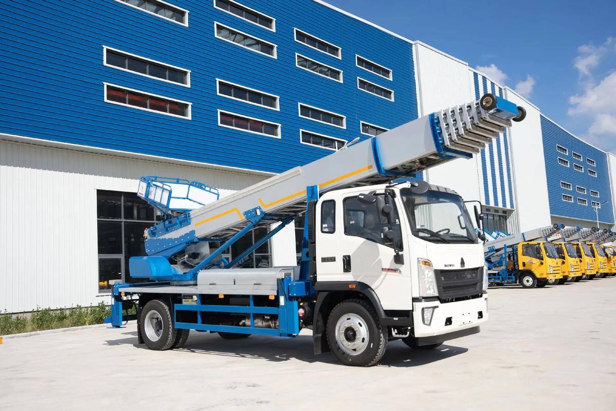 江安出租云梯车高空作业车 建筑垃圾搬运