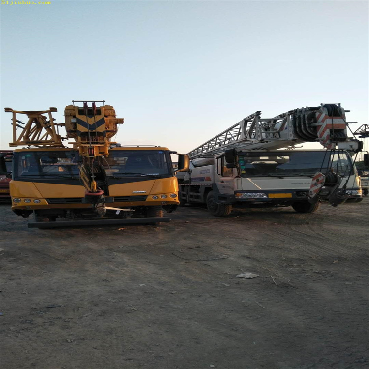 江安吊车吊挖机正确办法